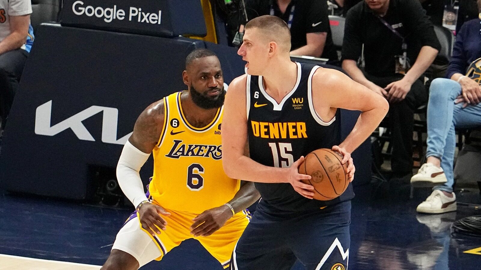 Lakers Melaju ke Babak Playoff NBA, Singkirkan Pelicans Lewat Pertandingan Ketat