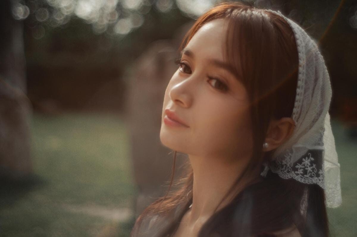 Chintya Gabriella Rilis "Cerita Besar": Lagu Penyemangat untuk yang Sering Overthinking