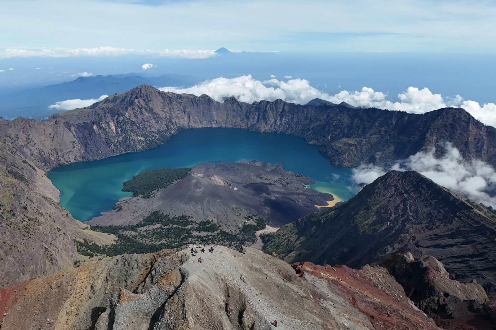 Kementerian Pariwisata Ingatkan Kembali Pentingnya Kepatuhan terhadap SOP Pendakian