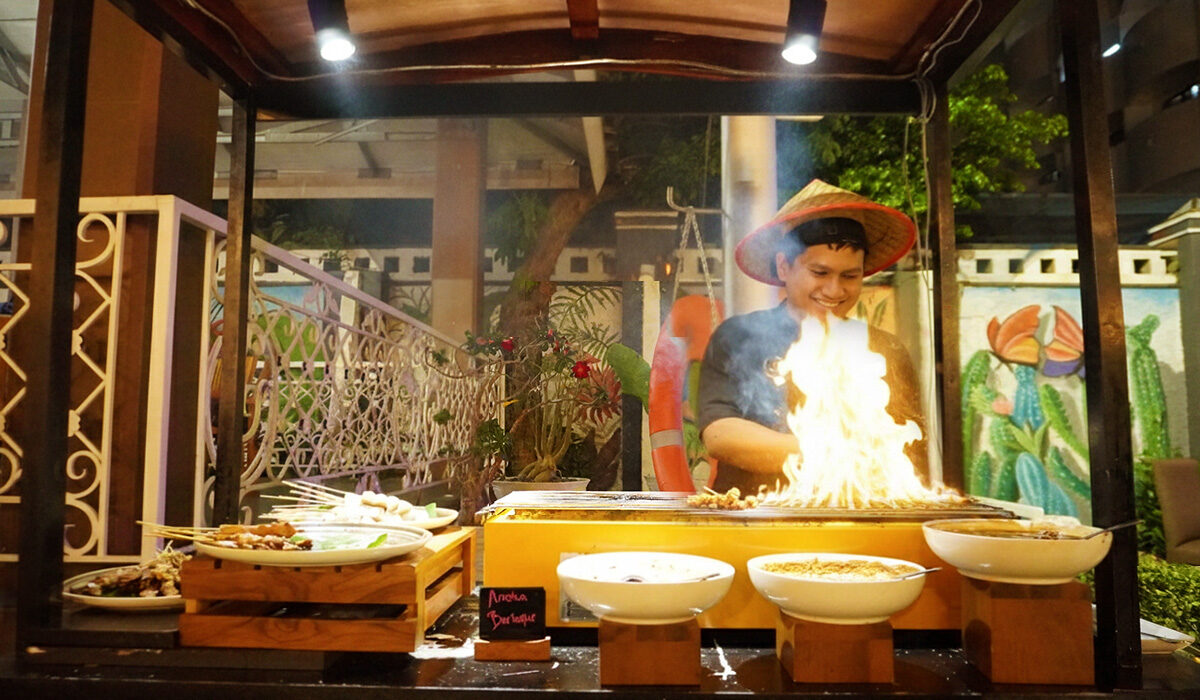Sunlake Resort Hadirkan AYCE Seafood di "Kampung Nelayan"