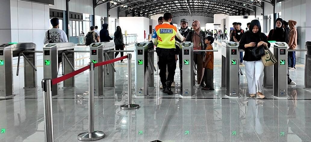 Update KRL 29 April 2026: Evakuasi KRL Masih Berlangsung, Lintas Bekasi–Cikarang Belum Beroperasi