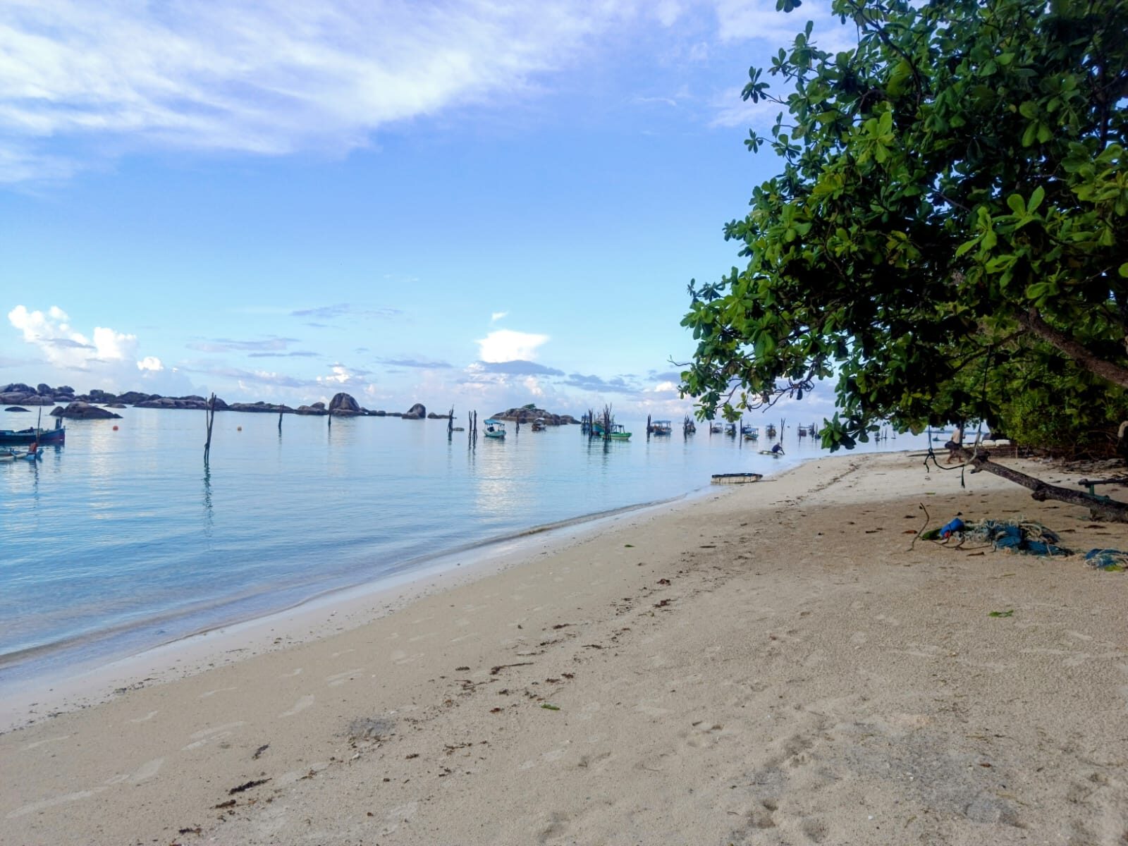 Urbie’s Wajib Tahu! Ini POV Menginap di Hotel Aesthetic Belitung dengan View Laut
