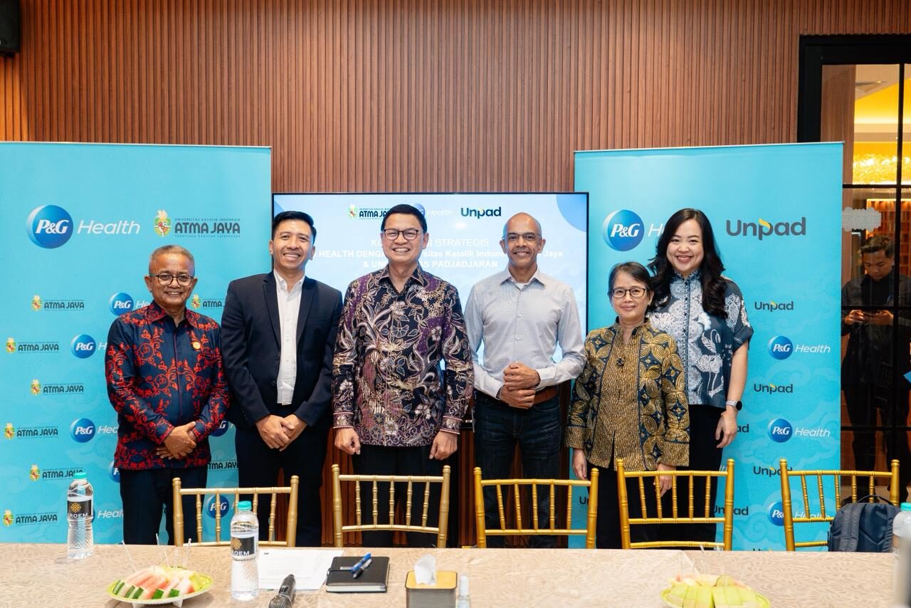 Gandeng Unpad dan Unika Atma Jaya, P&G Health Cetak Apoteker Muda Siap Hadapi Tantangan Dunia