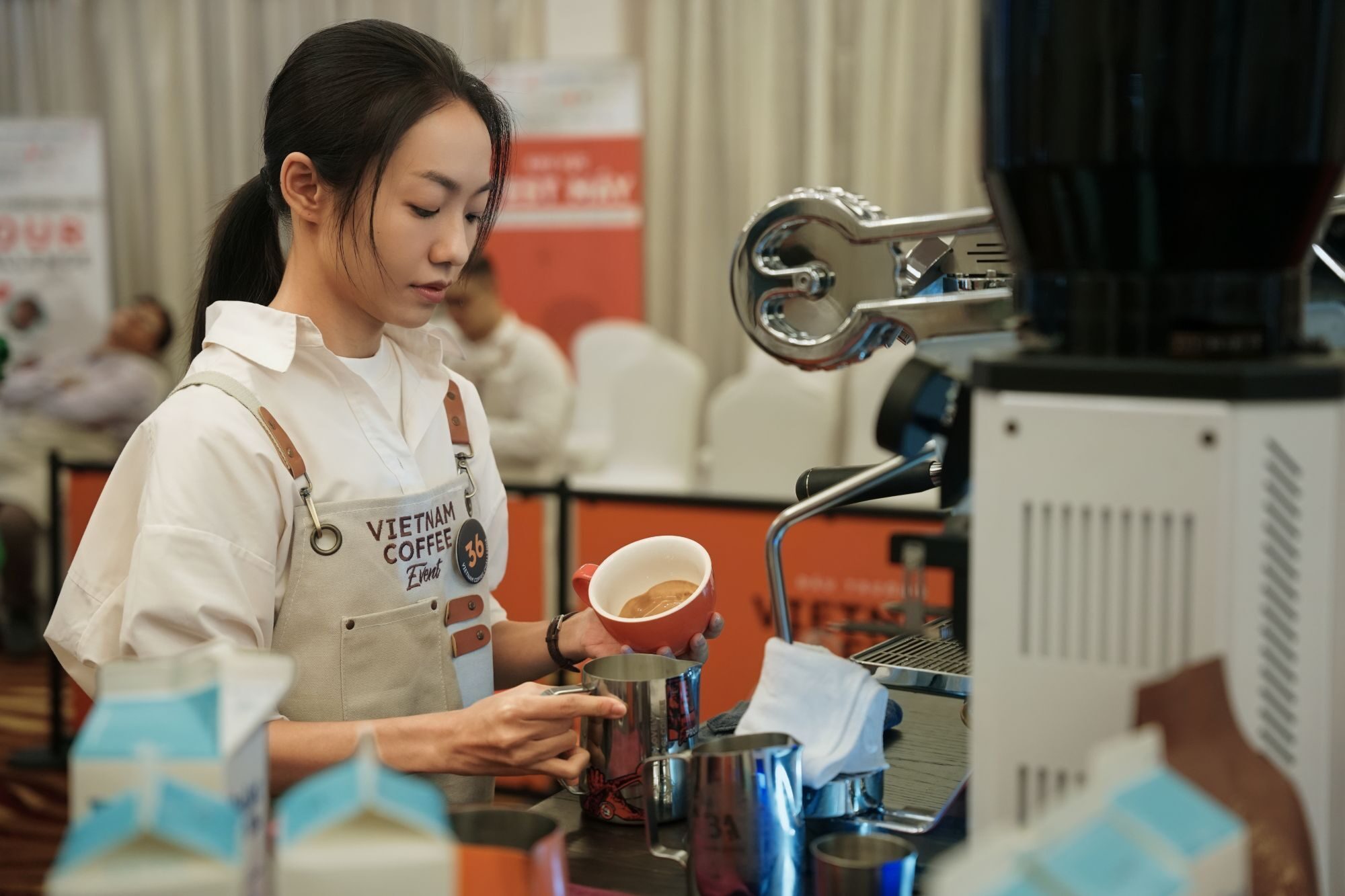 Film Love Barista (2026), film romantis komedi yang dibintangi oleh aktris Vietnam,Hoang Ha.